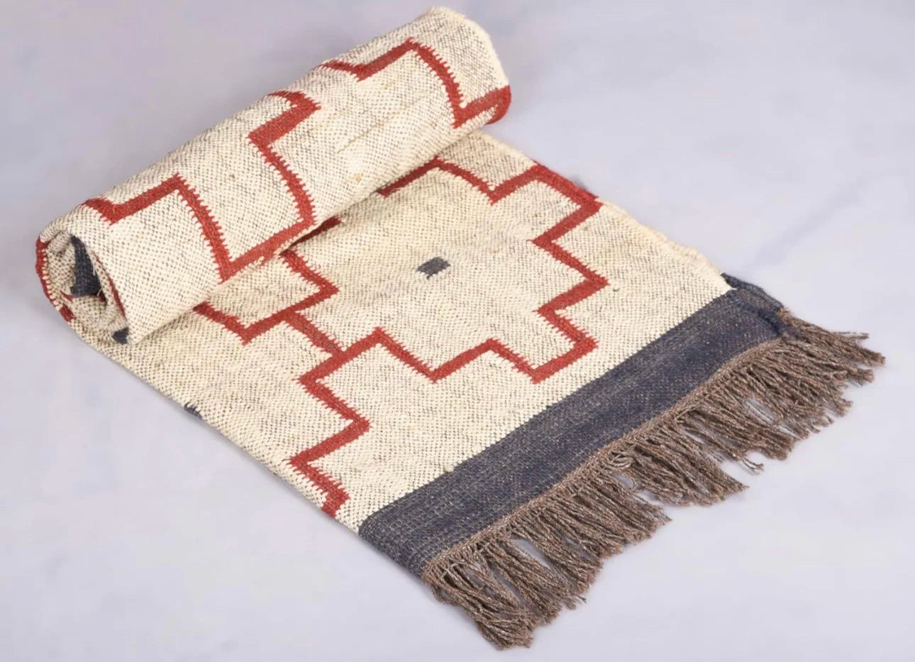 Geometric Pattern Jute Rug with Tassel Fringe – Eco-Friendly Boho Cotton Blend Carpet for Living Room & Home Decor