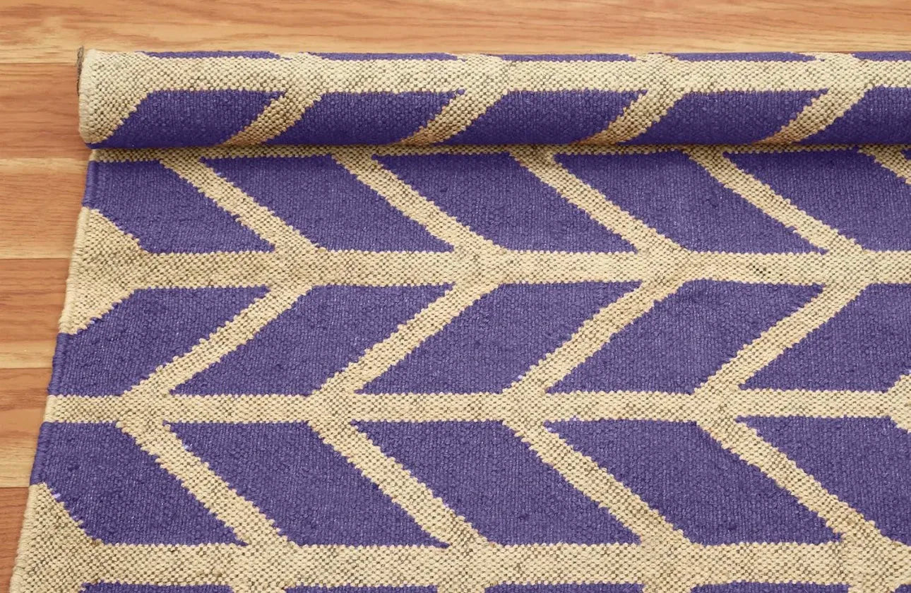 Handwoven Jute Rug with Geometric Pattern Eco-Friendly Durable Modern Medium Pile Floor Carpet for Living Room Home Decor
