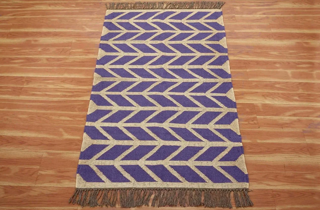 Handwoven Jute Rug with Geometric Pattern Eco-Friendly Durable Modern Medium Pile Floor Carpet for Living Room Home Decor