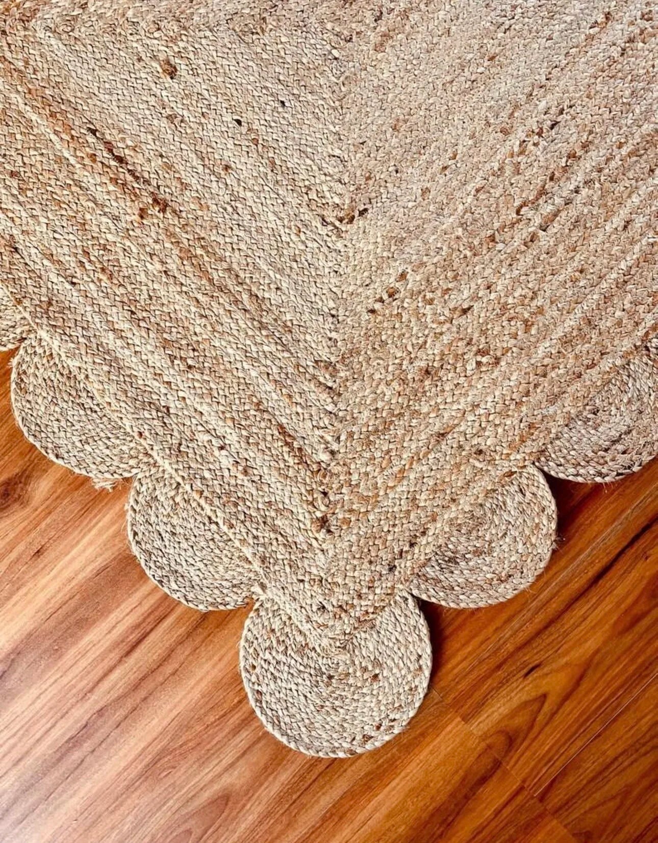 Natural Jute Solid Color Handmade Low Pile Thin Runner Rug Scalloped Edges Eco-Friendly Boho Farmhouse Hallway for Home Decor